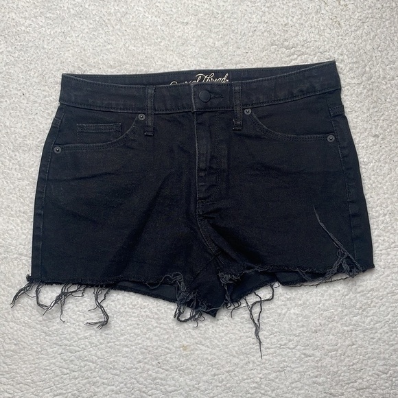 Universal thread Dark Denim Jeans Black Shorts high Rise Shortie Size 6 … - Picture 5 of 7